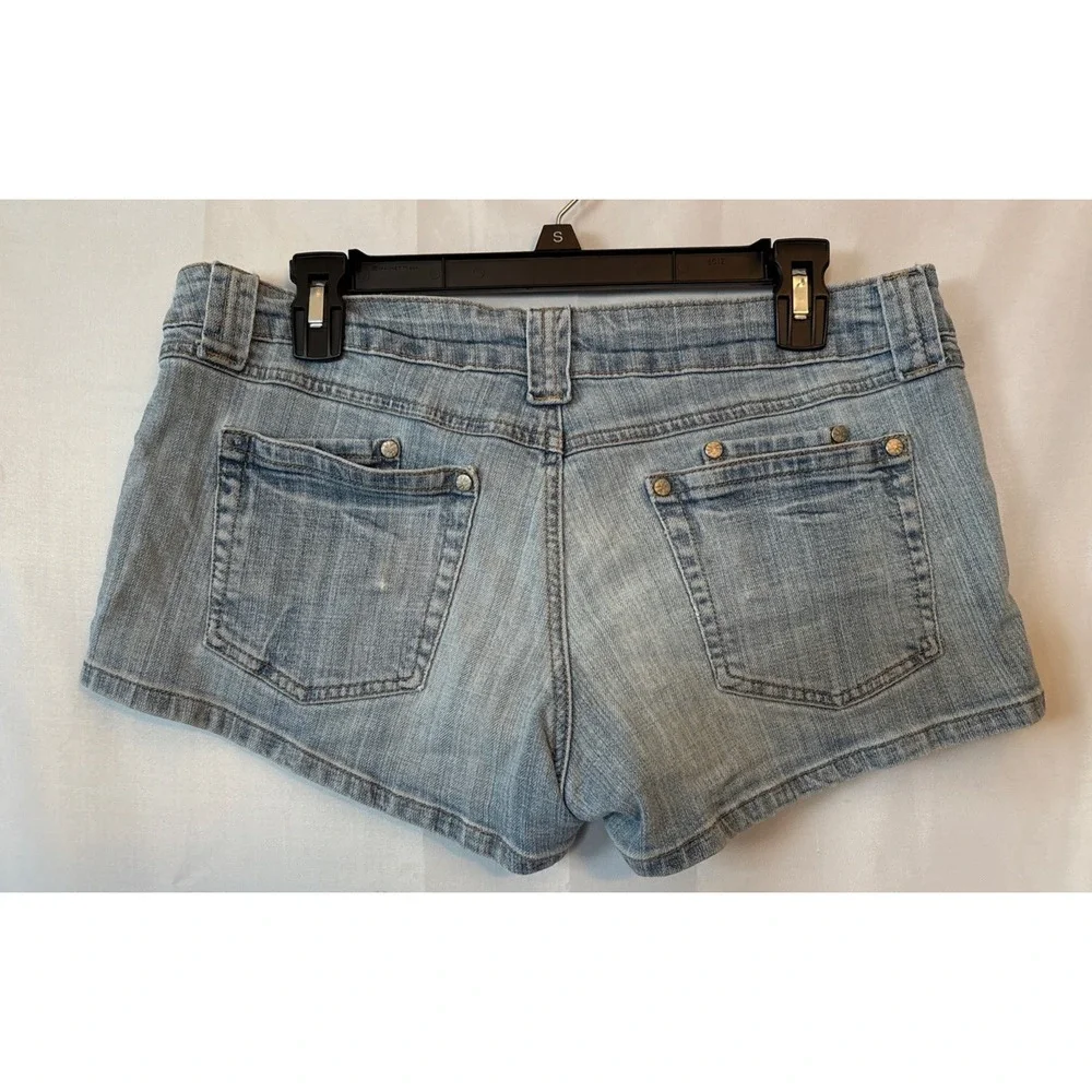 Younique Women's Blue Denim stretch Booty Jean Shorts Size 11